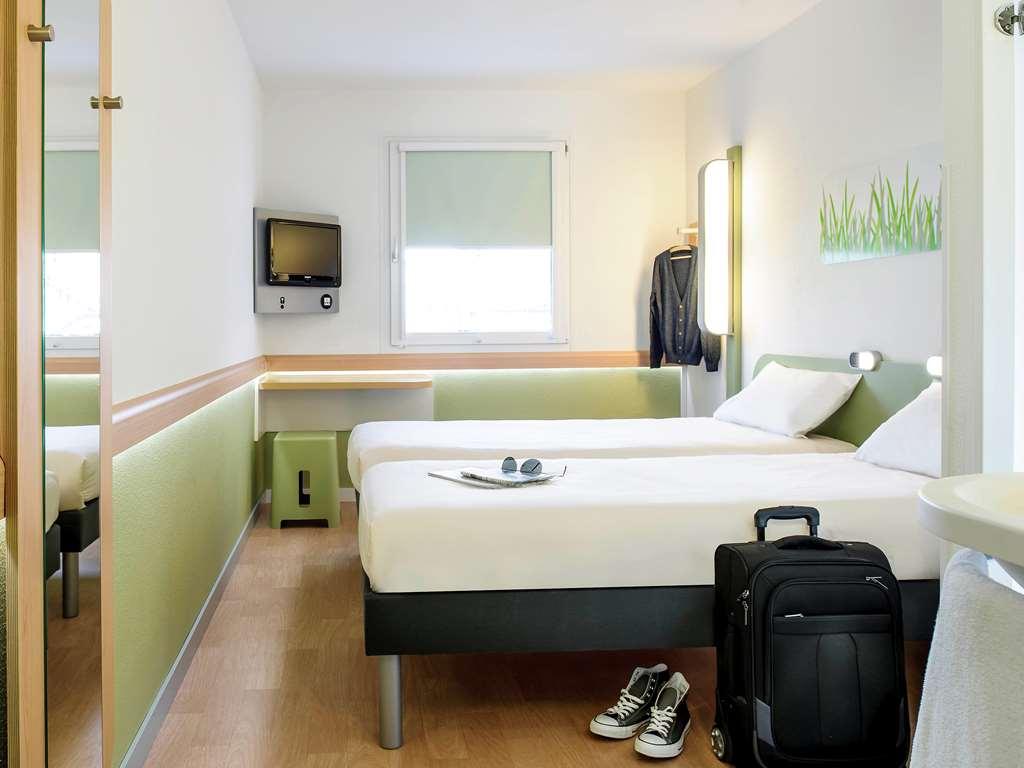 Ibis Budget Cannes Mougins Hotel Quarto foto